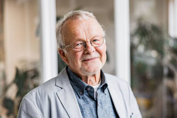 Dr. Jochen Ostermann